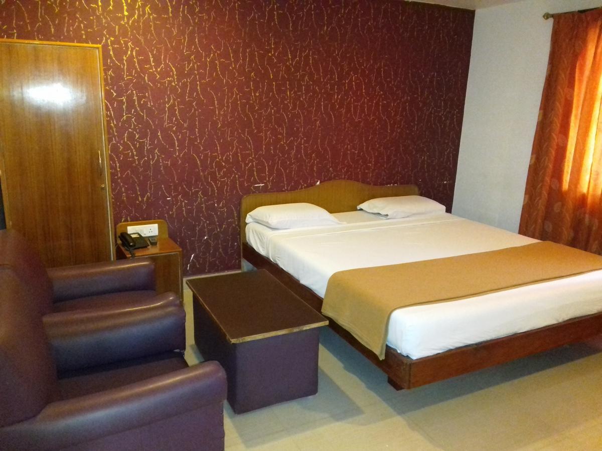 Sri Srinivasar Residency Hotel Vellore Kültér fotó