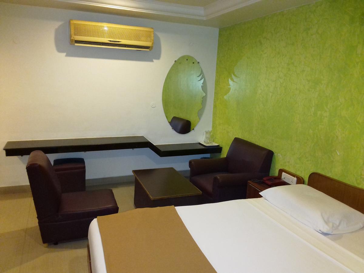 Sri Srinivasar Residency Hotel Vellore Kültér fotó